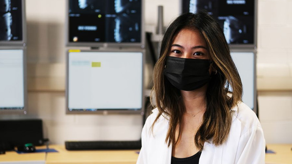 Sabrina Yang, a third year medical science student, interned in Dr. Lisa Saksida and Dr. Tim Bussey’s Translational Cognitive Neuroscience Lab as part of the BrainsCAN Diversity in Neuroscience Summer Internship program.